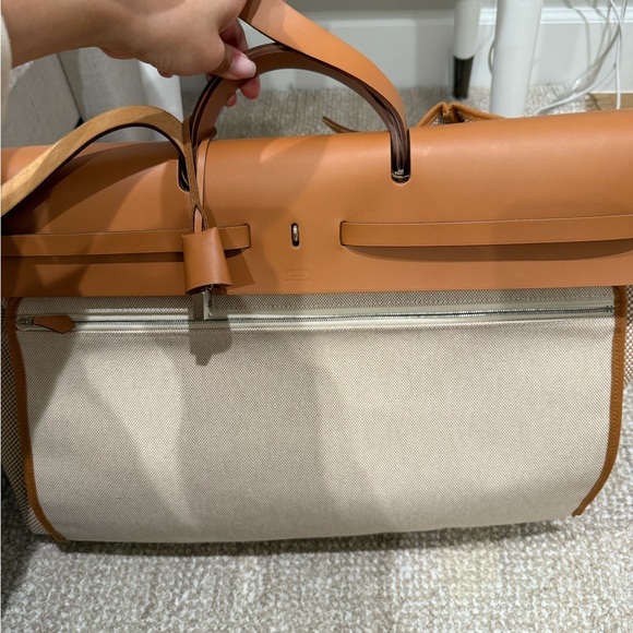 Like new with original box and dust bag selling Herbag Zip cabine bag - Picture 4 of 12